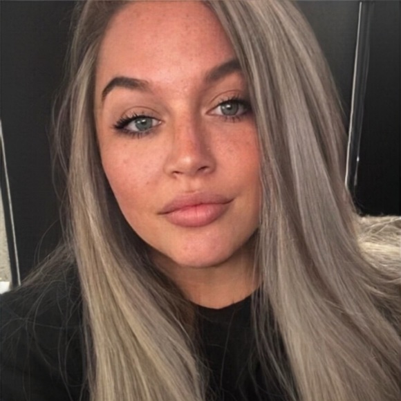 Meet your Posher, Lindsay - Picture 2 of 2